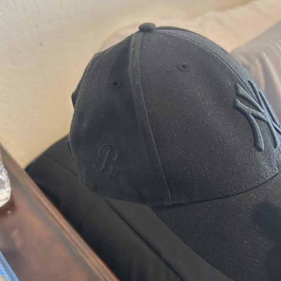 Yankees Adjustable cap - Picture 3 of 5